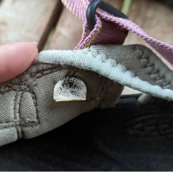 Keen Women's Newport H2 Hiking Sandal size 6  pink and gray - Picture 9 of 9